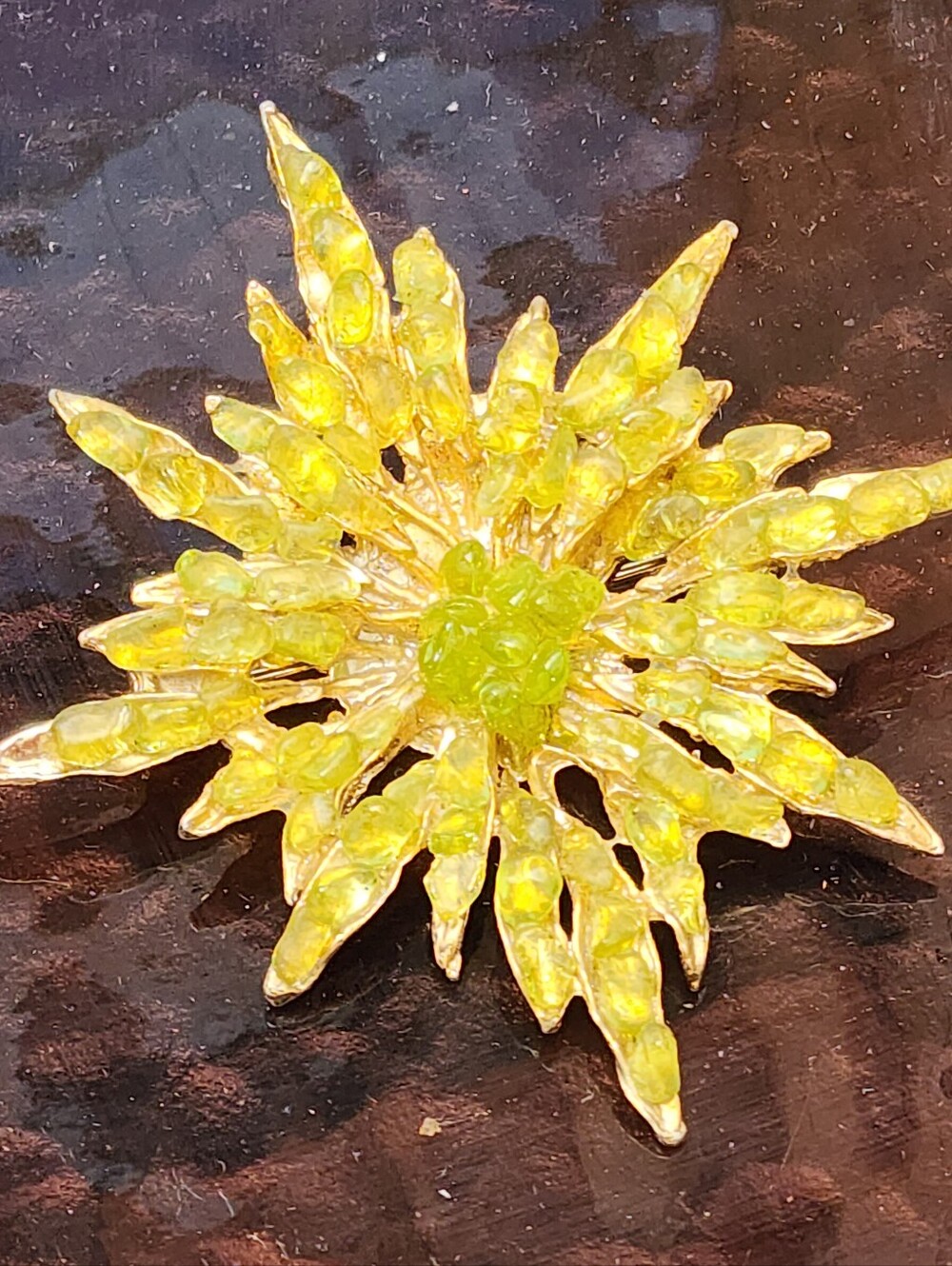 VINTAGE STARBURST FLOWER  BROOCH PENDANT COMBINATION  PERIDOT 2.5"